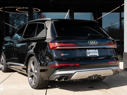Used 2023 Audi SQ7 Premium Plus w/ Towing Package image 12