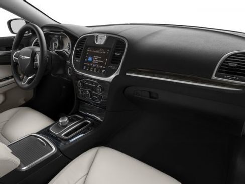 Used 2016 Chrysler 300 Limited w/ Driver Convenience Group image 21