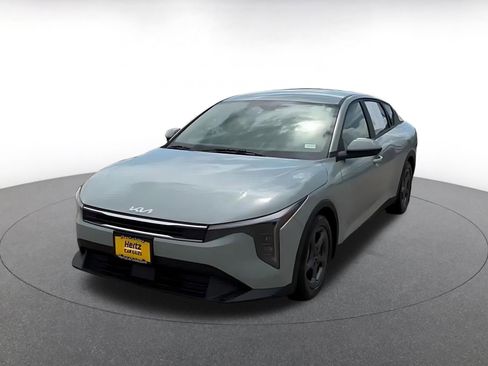 Used 2025 Kia K4 FWD image 4