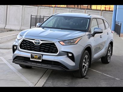 Used 2021 Toyota Highlander XLE