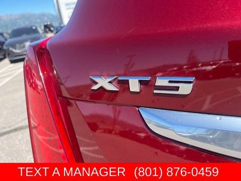 Used 2017 Cadillac XT5 Luxury w/ Driver Awareness Package AWD/4WD image 10