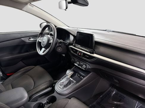 Used 2020 Kia Forte LXS FWD image 28
