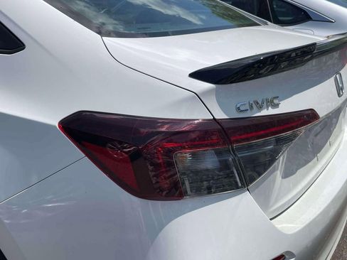 Used 2020 Honda Accord Touring image 8