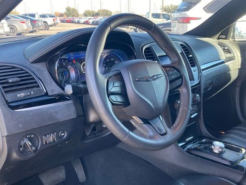 Used 2023 Chrysler 300 S image 9