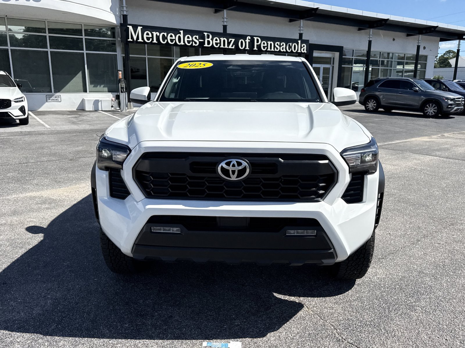 Used 2025 Toyota Tacoma TRD Off-Road AWD/4WD image 8