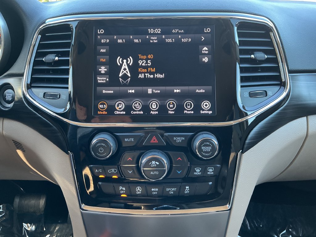 Certified 2022 Jeep Grand Cherokee Laredo E w/ Security & Convenience Group AWD/4WD image 21