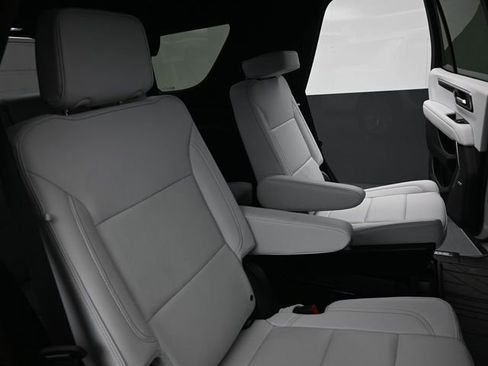 Used 2025 Chevrolet Tahoe Premier image 23