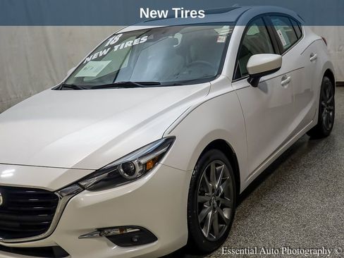 Used 2018 MAZDA MAZDA3 Grand Touring image 4