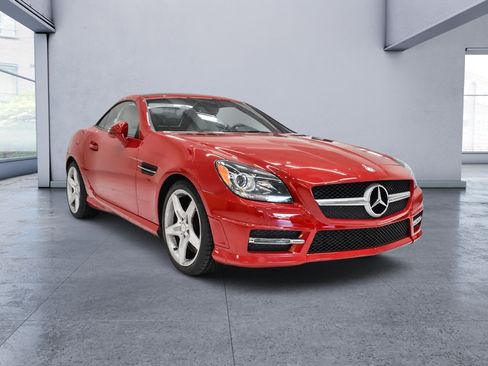 Used 2014 Mercedes-Benz SLK 250 image 7