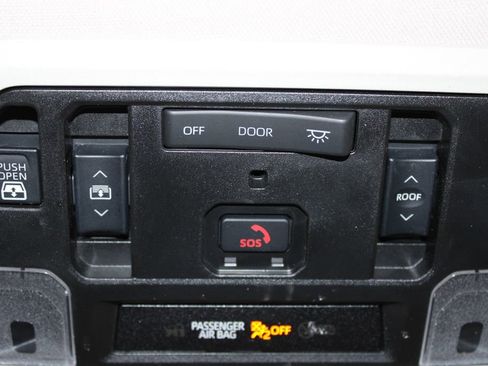 Used 2024 Toyota Tundra Limited AWD/4WD image 57