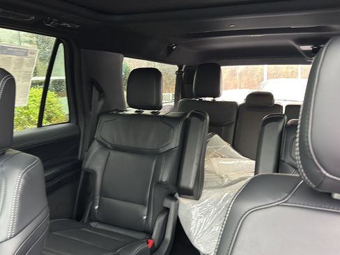 New 2025 Ford Expedition Max Platinum w/ Stealth Performance Package image 38