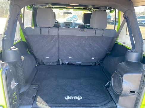 Used 2012 Jeep Wrangler Unlimited Sahara w/ Dual Top Group image 18