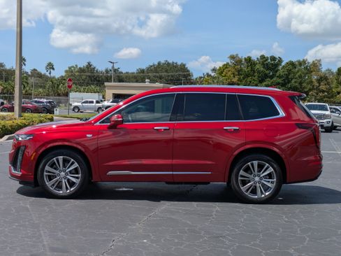 Certified 2024 Cadillac XT6 Premium Luxury w/ Technology Package FWD image 3