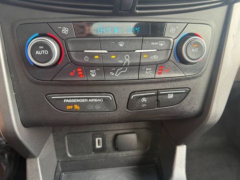 Used 2019 Ford Escape SEL AWD/4WD image 18