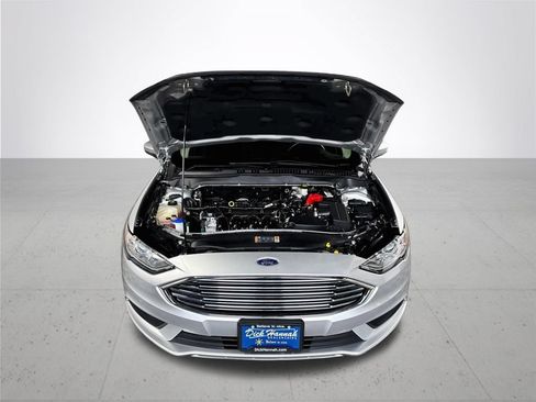 Used 2017 Ford Fusion SE FWD image 21