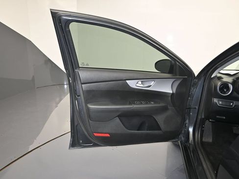 Used 2023 Kia Forte LXS FWD image 10