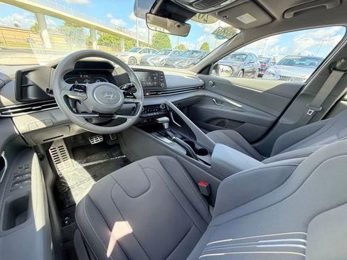 Used 2025 Hyundai Elantra Sport image 20