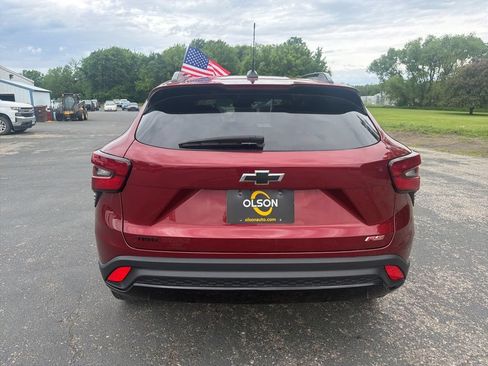 Used 2024 Chevrolet Trax RS w/ Driver Confidence Package FWD image 4