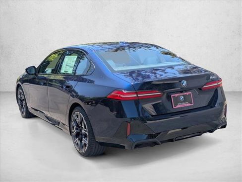 Used 2026 BMW 530i w/ M Sport Package image 8