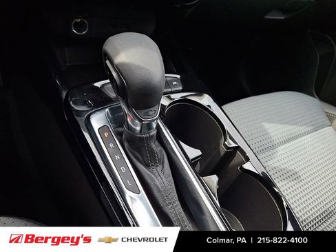 Certified 2025 Chevrolet Trax LT w/ LT Convenience Package image 16