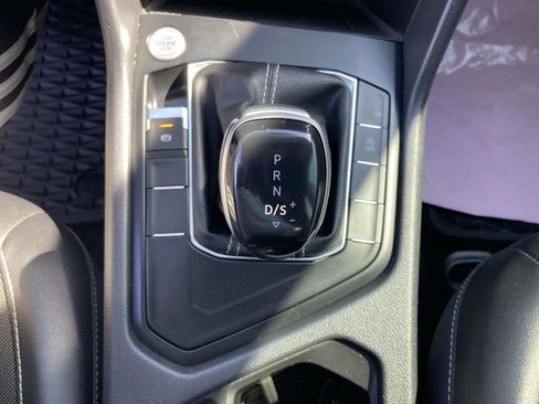 Used 2022 Volkswagen Taos SE FWD image 26