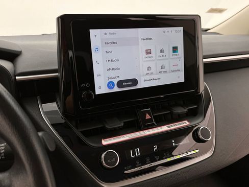 Used 2024 Toyota Corolla LE image 19