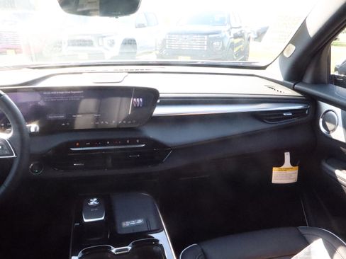 New 2026 Buick Enclave Avenir w/ Super Cruise Package image 11