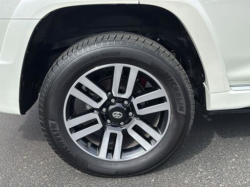 Certified 2022 Toyota 4Runner Limited image 9