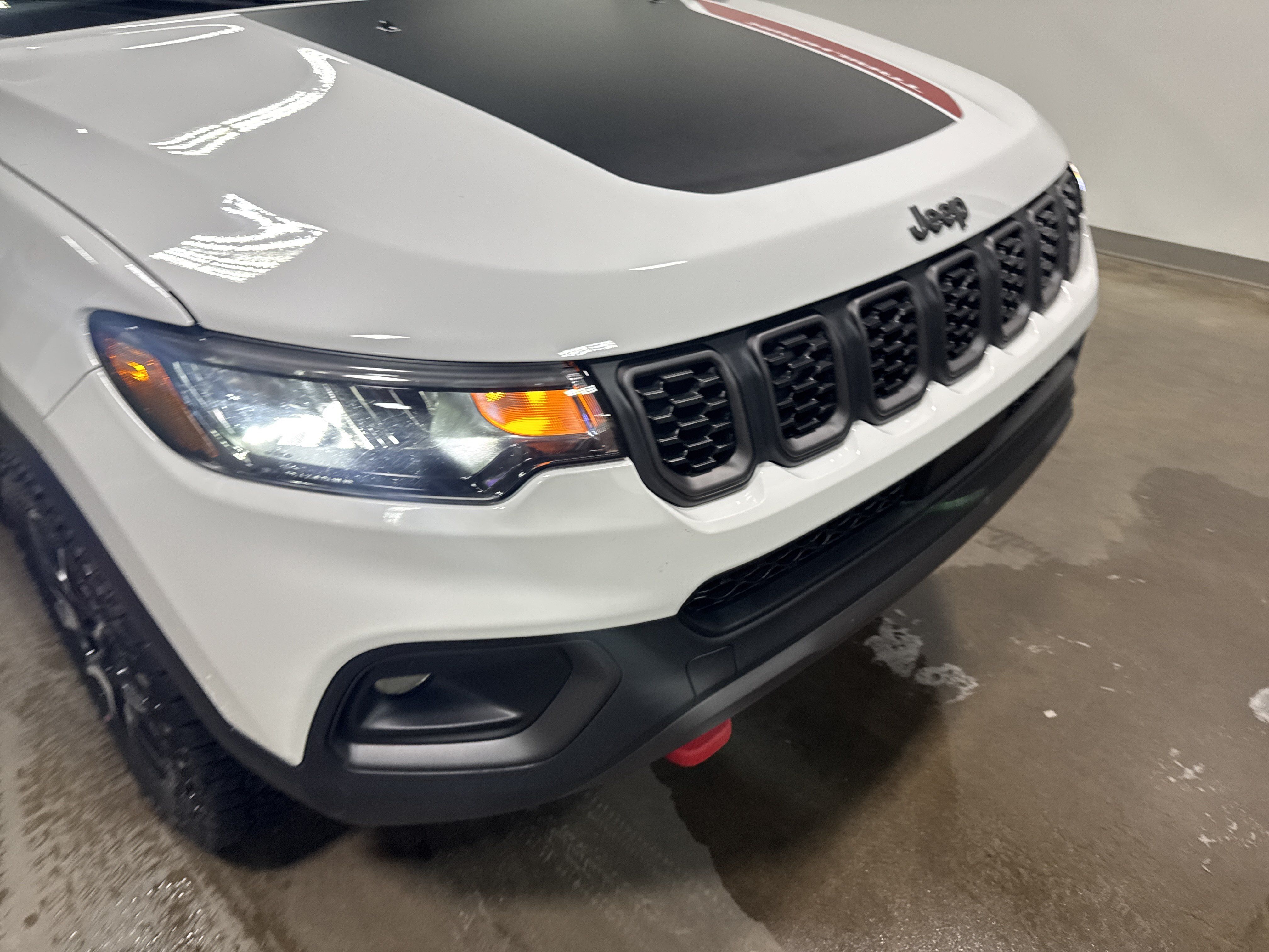 Used 2026 Jeep Compass Trailhawk AWD/4WD image 42
