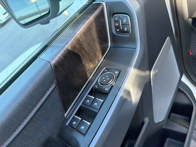 Used 2023 Ford F150 Lightning Lariat AWD/4WD image 19