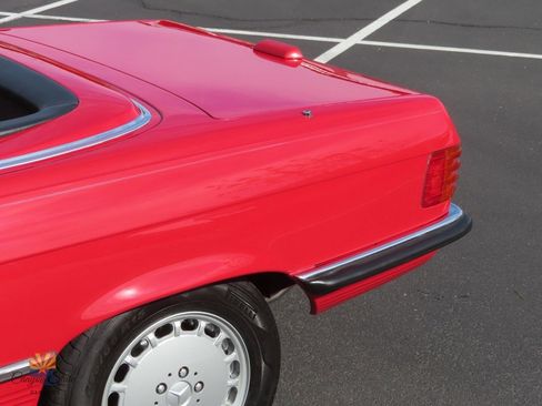 Used 1989 Mercedes-Benz 560 SL image 15