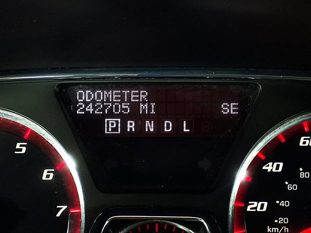 Used 2015 GMC Acadia SLE FWD image 17