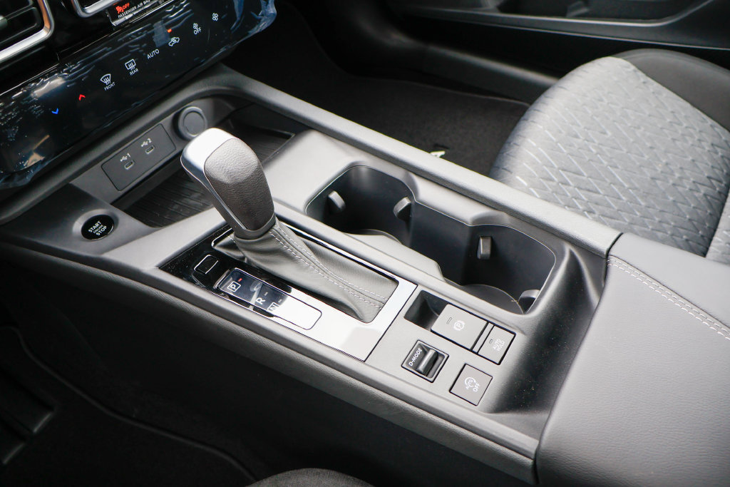 New 2027 Nissan Sentra SV FWD image 13