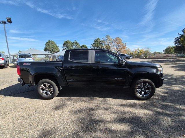Used 2017 Chevrolet Colorado Z71 AWD/4WD image 4