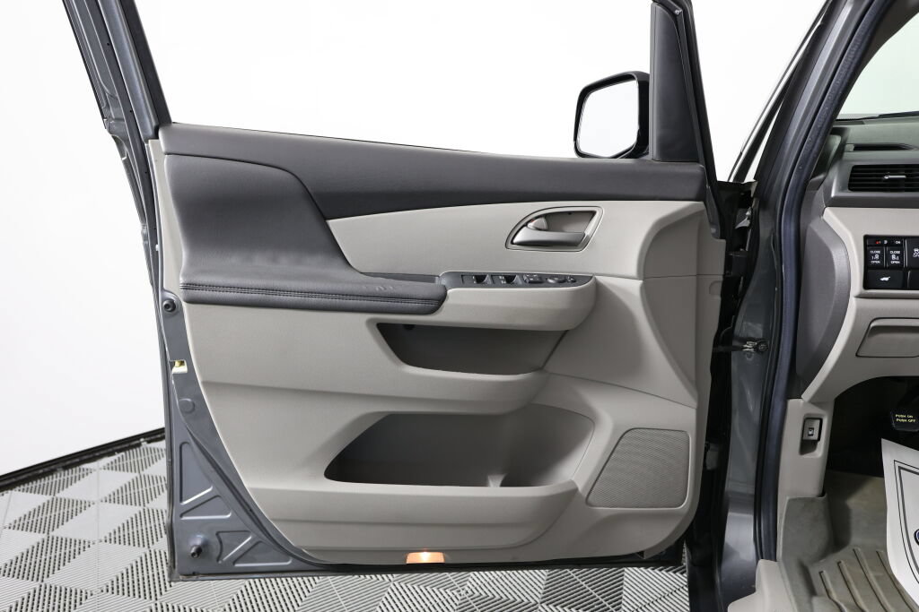 Used 2011 Honda Odyssey EX-L image 12