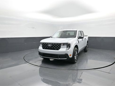 New 2026 Ford Maverick XLT image 3