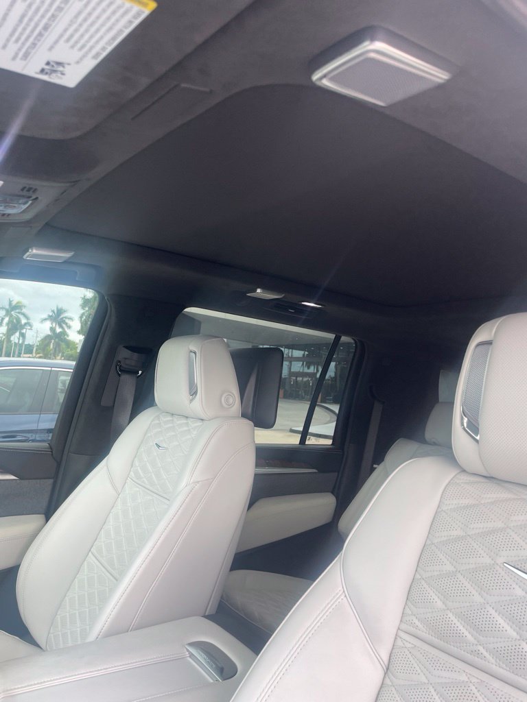 Used 2025 Cadillac Escalade ESV Sport Platinum w/ LPO, ONYX Package RWD image 5
