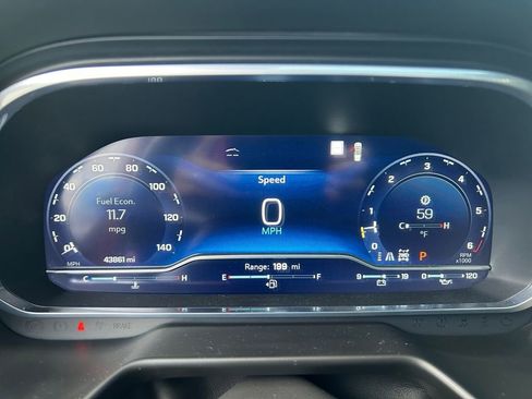 Used 2023 Chevrolet Suburban High Country image 16