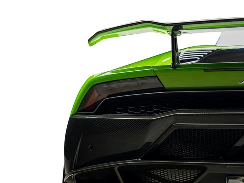 Used 2015 Lamborghini Huracan LP 610-4 AWD/4WD image 12