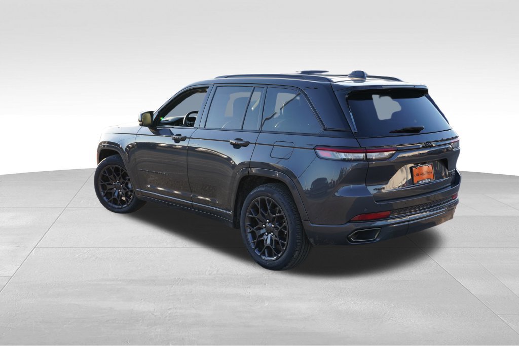 Certified 2025 Jeep Grand Cherokee Summit w/ Obsidian Package AWD/4WD image 8