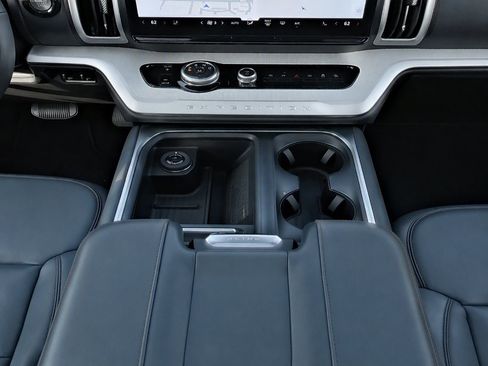 Used 2025 Ford Expedition Active AWD/4WD image 12
