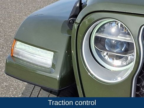 Used 2022 Jeep Wrangler Unlimited Sahara w/ Cold Weather Group image 11