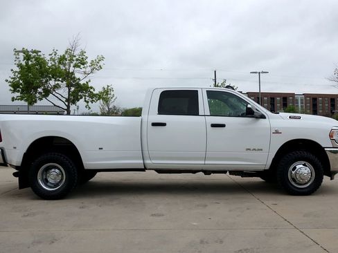 Used 2022 RAM 3500 Tradesman w/ Chrome Appearance Group image 13