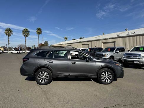 Used 2020 Subaru Outback image 12