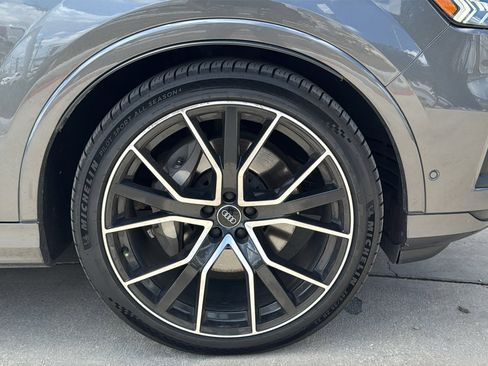 Used 2020 Audi Q7 3.0T Prestige w/ Prestige Package AWD/4WD image 35