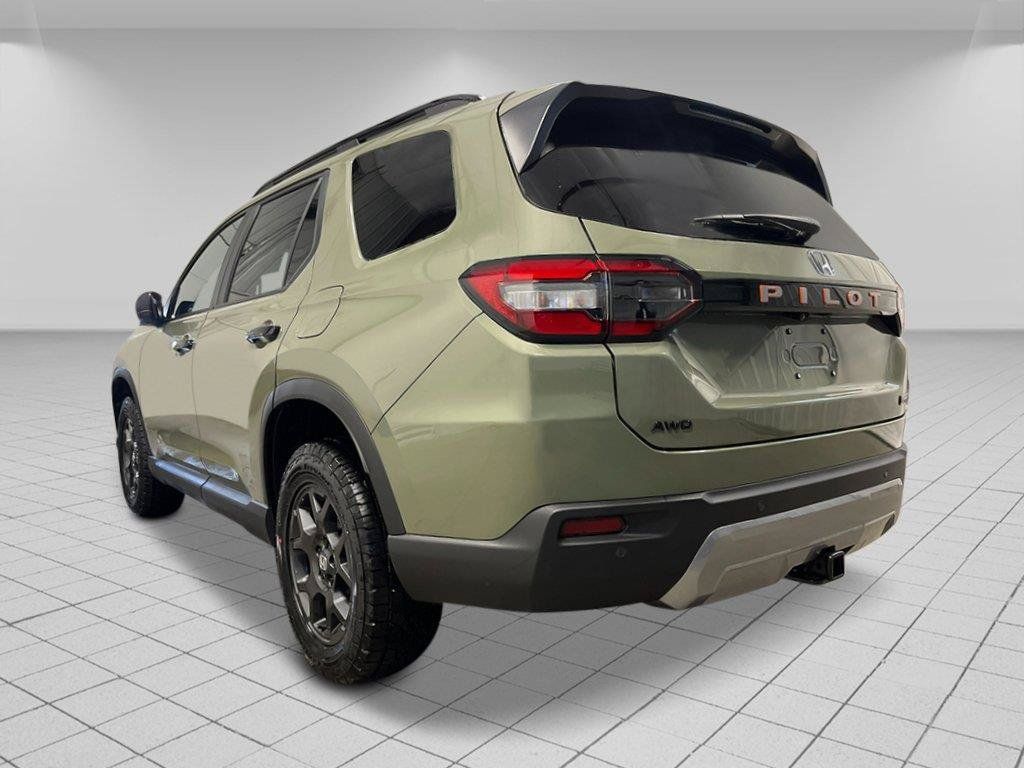New 2026 Honda Pilot TrailSport image 3