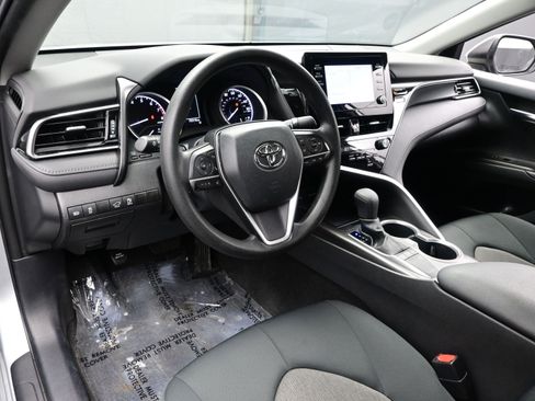 Used 2023 Toyota Camry LE image 13