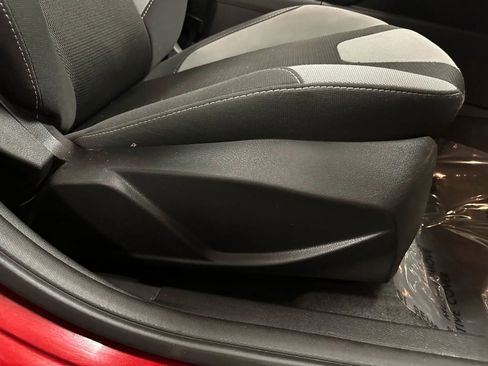 Used 2014 Ford Focus SE w/ SE Sport Package image 54