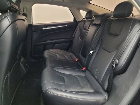 Used 2018 Ford Fusion Titanium image 18