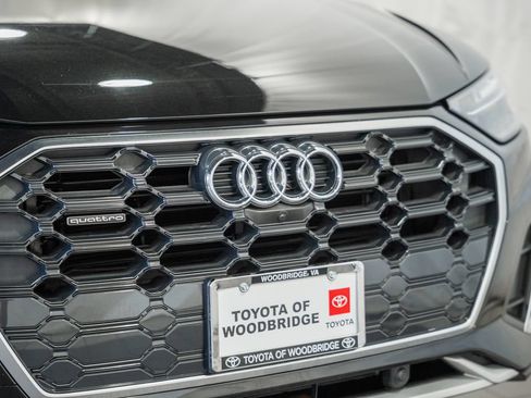 Used 2023 Audi Q5 2.0T Premium Plus w/ Premium Plus Package AWD/4WD image 11